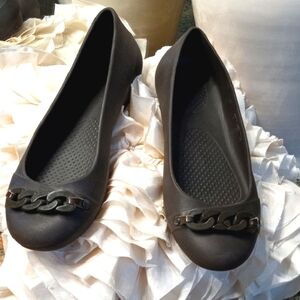 Crocs Women's Ballet Flats W/Chain Detail Size 7